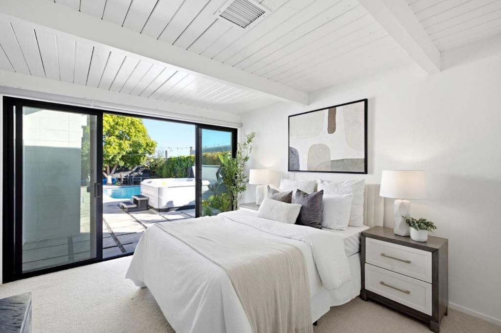 Image 22 of property listing at 697 Vanessa Drive, San Mateo, CA 94402