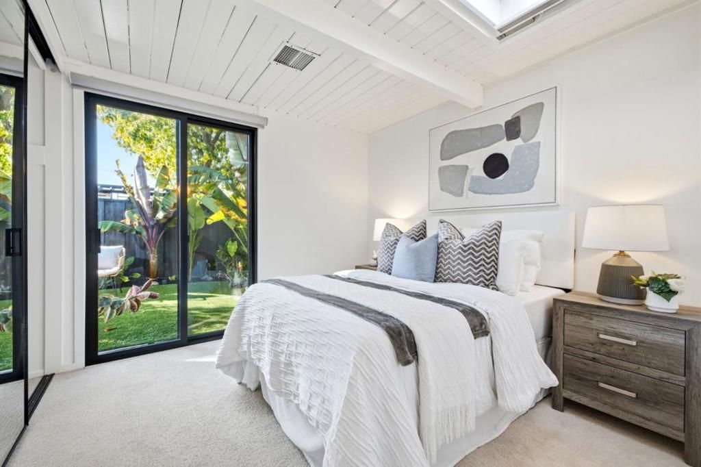 Image 25 of property listing at 697 Vanessa Drive, San Mateo, CA 94402