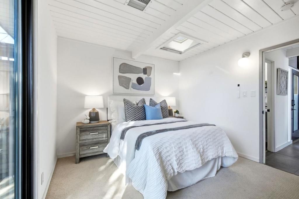 Image 31 of property listing at 697 Vanessa Drive, San Mateo, CA 94402