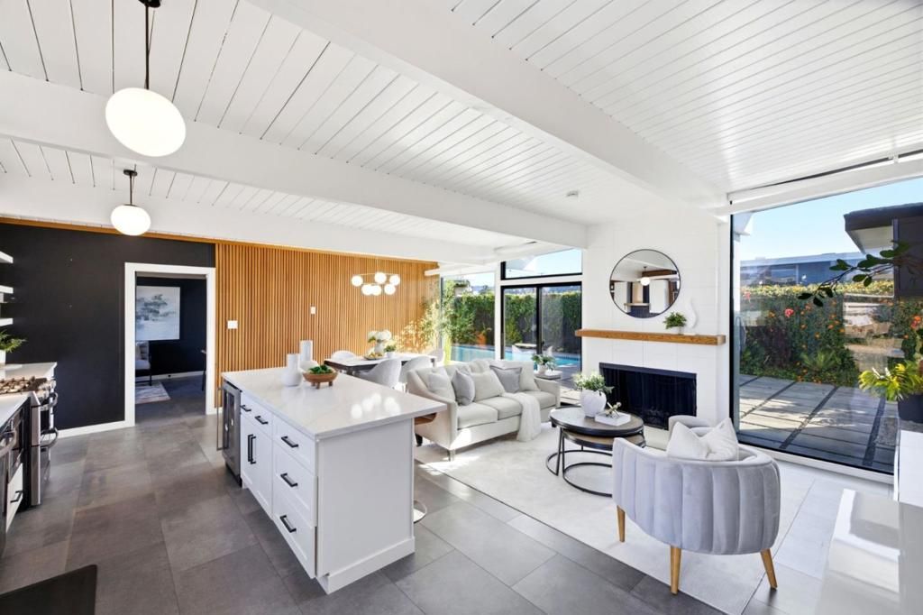 Image 6 of property listing at 697 Vanessa Drive, San Mateo, CA 94402