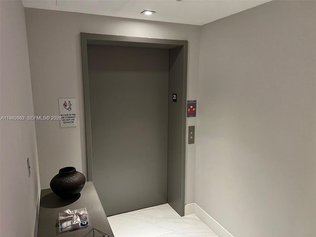 16385 Biscayne Blvd 2017, North Miami Beach, FL 33160