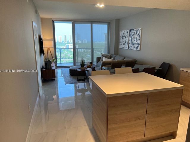 16385 Biscayne Blvd 2017, North Miami Beach, FL 33160