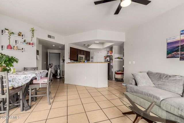 10030 W INDIAN SCHOOL Road 111, Phoenix, AZ 85037
