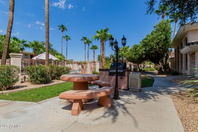 10030 W INDIAN SCHOOL Road 111, Phoenix, AZ 85037