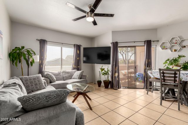 10030 W INDIAN SCHOOL Road 111, Phoenix, AZ 85037