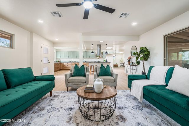 6821 E Nasumpta Drive, Tucson, AZ 85715