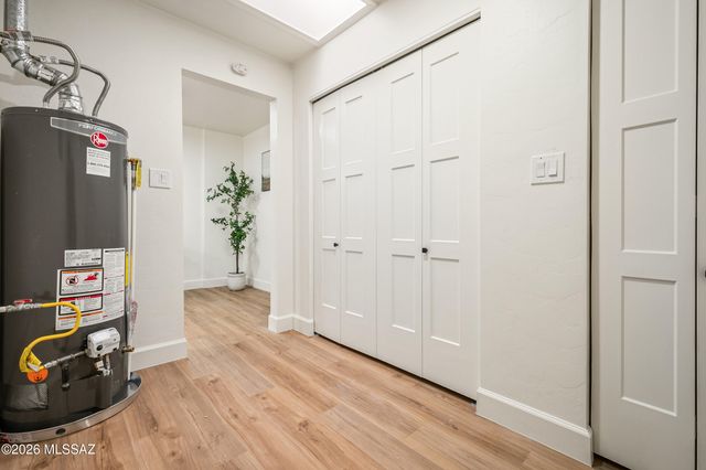 6821 E Nasumpta Drive, Tucson, AZ 85715