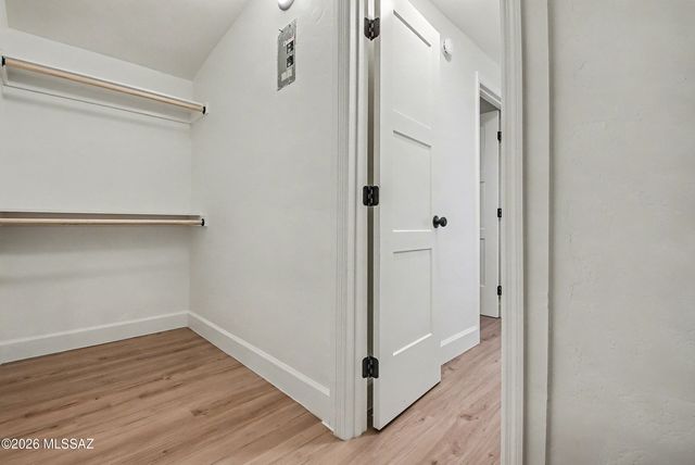 6821 E Nasumpta Drive, Tucson, AZ 85715