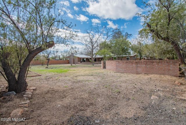 6821 E Nasumpta Drive, Tucson, AZ 85715