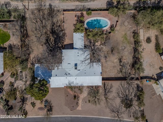 6821 E Nasumpta Drive, Tucson, AZ 85715