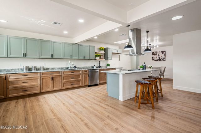 6821 E Nasumpta Drive, Tucson, AZ 85715