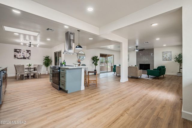 6821 E Nasumpta Drive, Tucson, AZ 85715