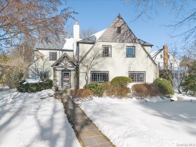 27 Huntington Avenue, Scarsdale, NY 10583