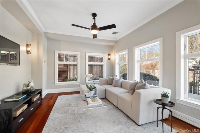 27 Huntington Avenue, Scarsdale, NY 10583