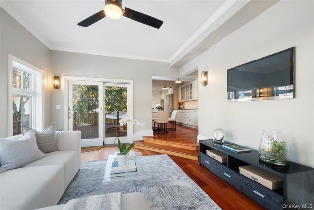 27 Huntington Avenue, Scarsdale, NY 10583