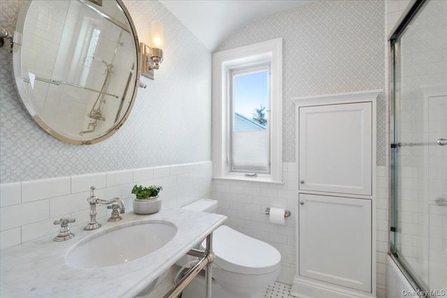 27 Huntington Avenue, Scarsdale, NY 10583