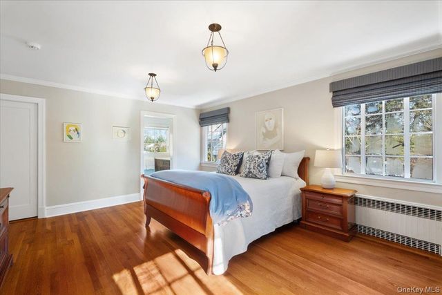 27 Huntington Avenue, Scarsdale, NY 10583