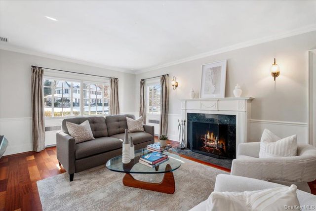 27 Huntington Avenue, Scarsdale, NY 10583