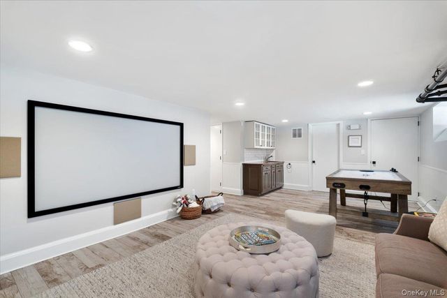 27 Huntington Avenue, Scarsdale, NY 10583