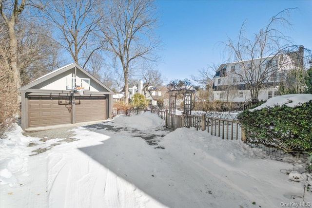 27 Huntington Avenue, Scarsdale, NY 10583