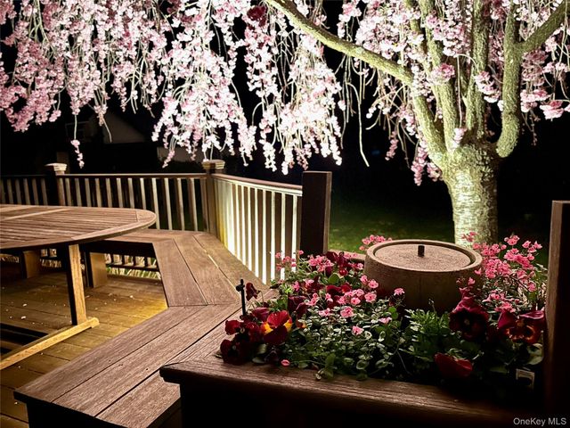 27 Huntington Avenue, Scarsdale, NY 10583