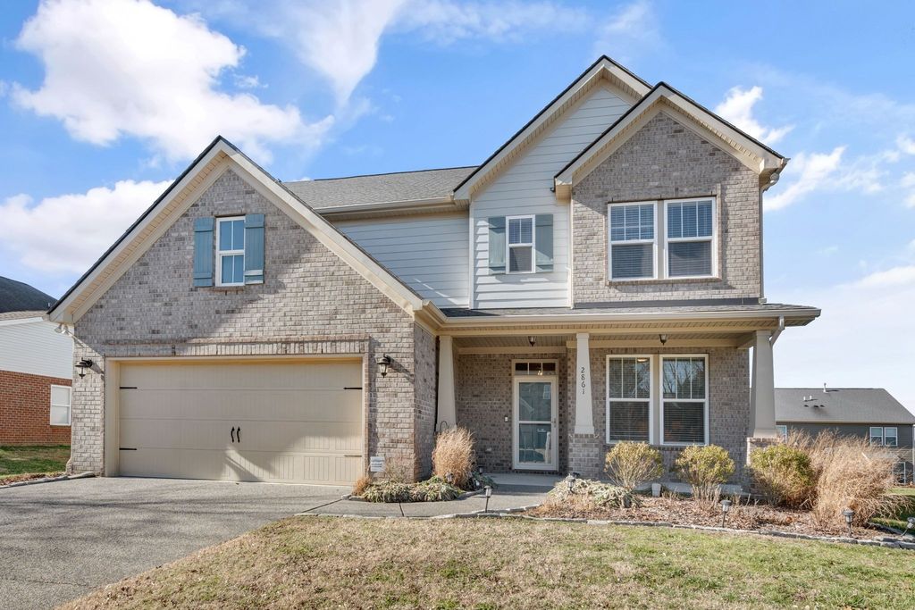 2861 Meadow Glen Circle, Mount Juliet, TN 37122