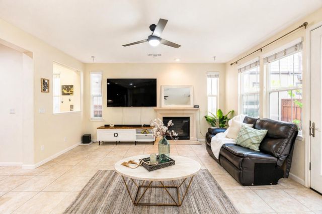 180 W Erics Way, Mountain House, CA 95391