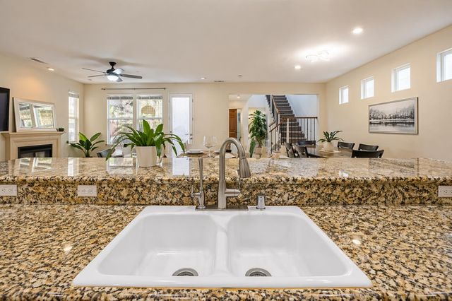 180 W Erics Way, Mountain House, CA 95391