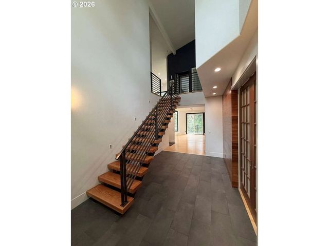 2982 Nw SANTANITA Ter, Portland, OR 97210