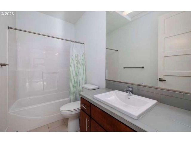 2982 Nw SANTANITA Ter, Portland, OR 97210