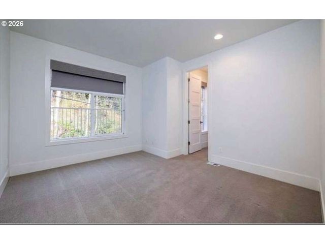 2982 Nw SANTANITA Ter, Portland, OR 97210