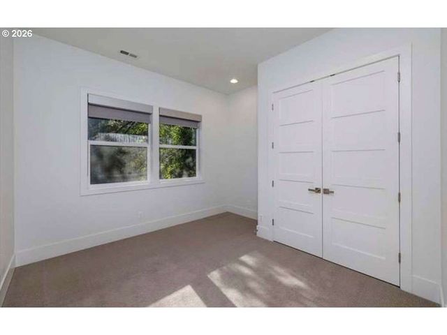 2982 Nw SANTANITA Ter, Portland, OR 97210