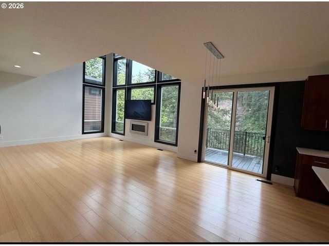 2982 Nw SANTANITA Ter, Portland, OR 97210