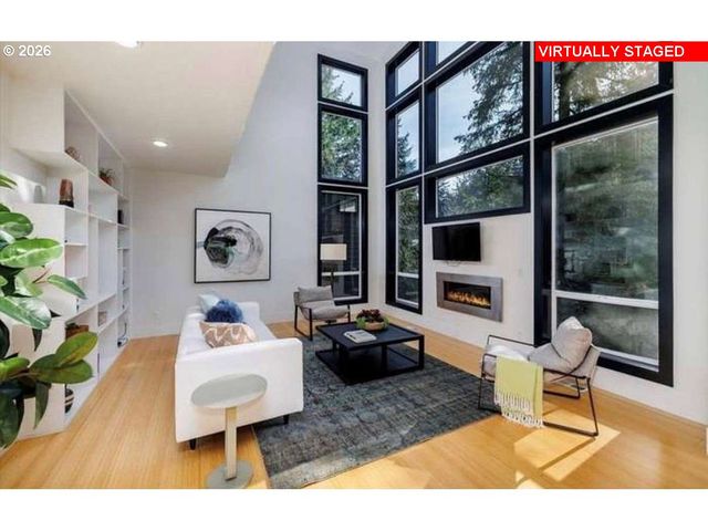 2982 Nw SANTANITA Ter, Portland, OR 97210