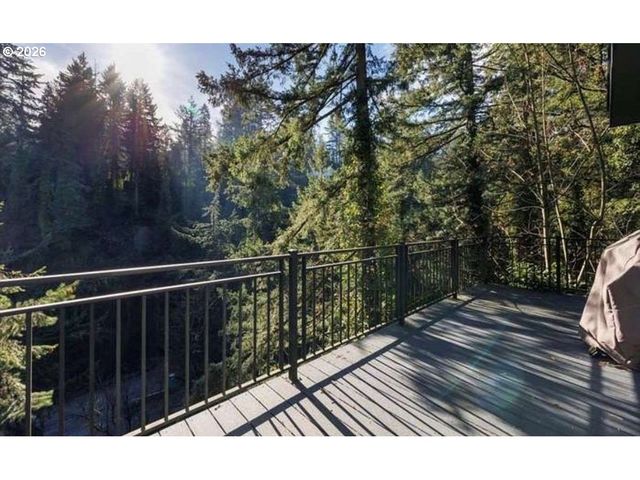 2982 Nw SANTANITA Ter, Portland, OR 97210
