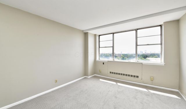 1620 E Broad Street, 1202, Columbus, OH 43203