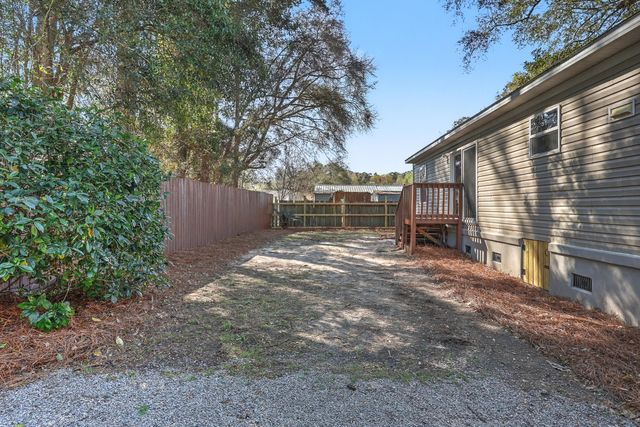 5750b Edger Tumbleston Road, Hollywood, SC 29449