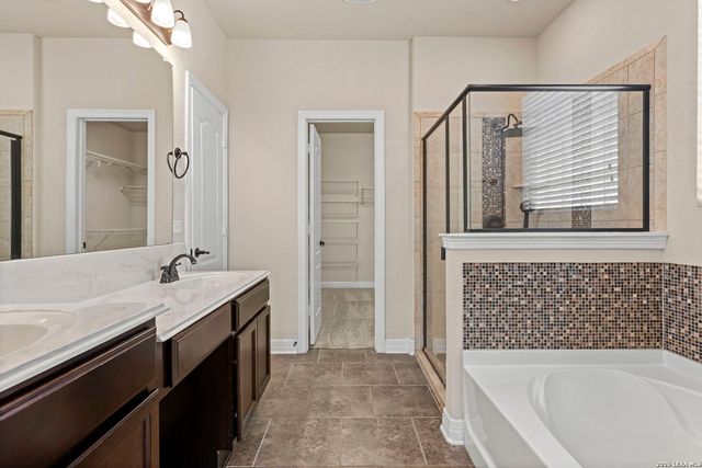 2618 Gray Whales, Converse, TX 78109