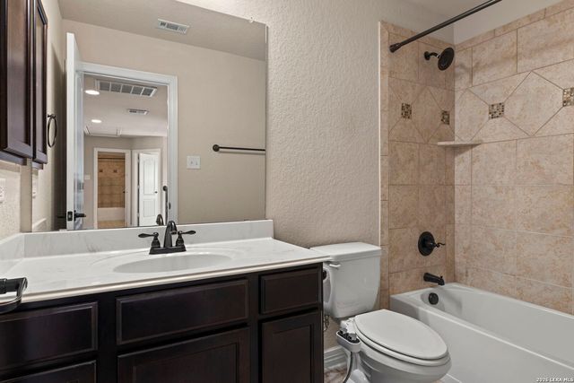 2618 Gray Whales, Converse, TX 78109