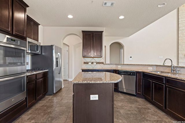 2618 Gray Whales, Converse, TX 78109