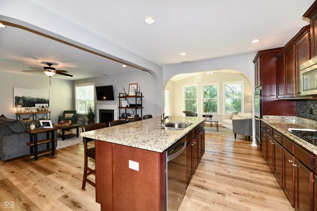 4315 Parliament Way, Avon, IN 46123