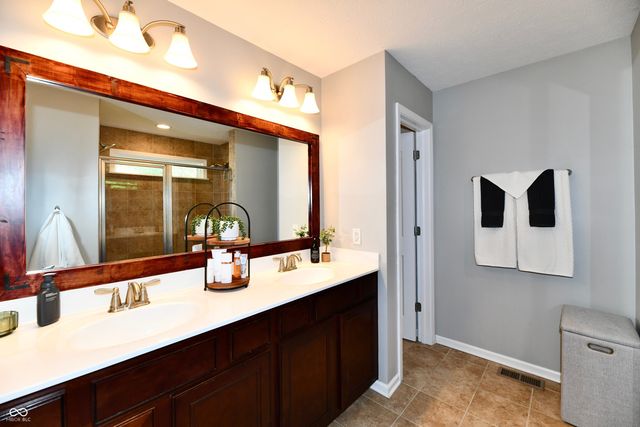 4315 Parliament Way, Avon, IN 46123