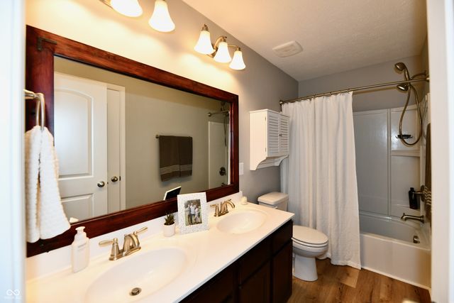 4315 Parliament Way, Avon, IN 46123