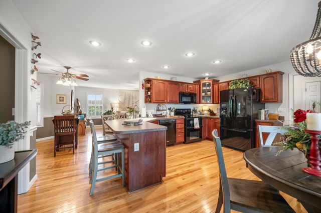 1076 Amberly Way, Richmond, KY 40475