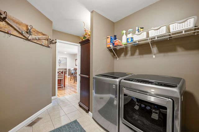 1076 Amberly Way, Richmond, KY 40475