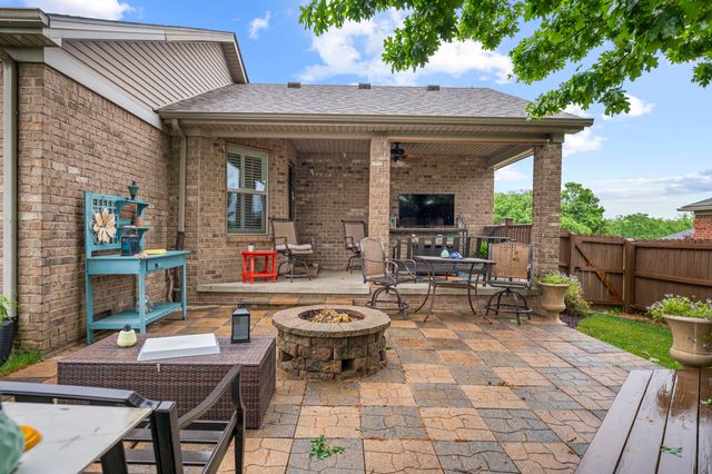 1076 Amberly Way, Richmond, KY 40475