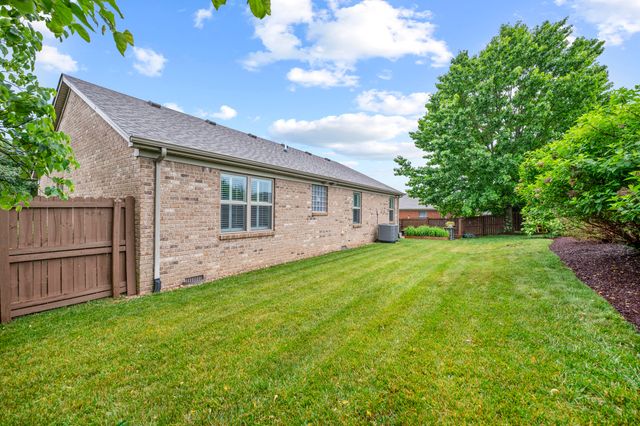1076 Amberly Way, Richmond, KY 40475