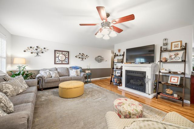 1076 Amberly Way, Richmond, KY 40475
