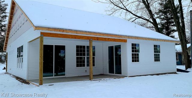 2325 Walnut Road, Auburn Hills, MI 48326