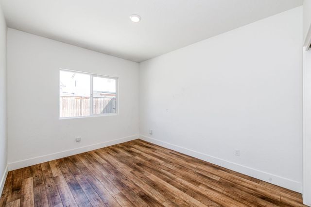 2071 N Hughes Avenue, Clovis, CA 93619